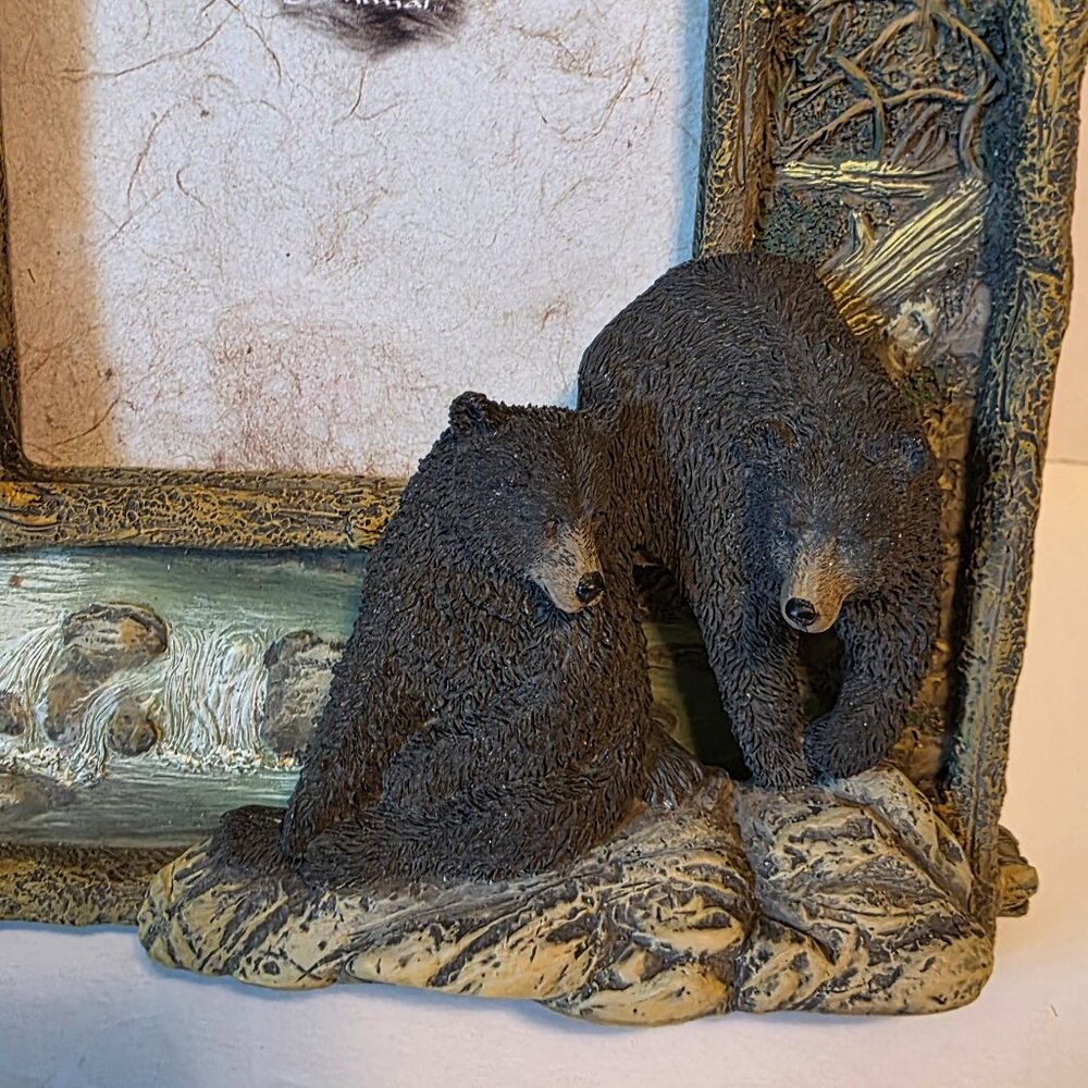 Bear Scene Resin Picture Frame - Picture 2 of 4